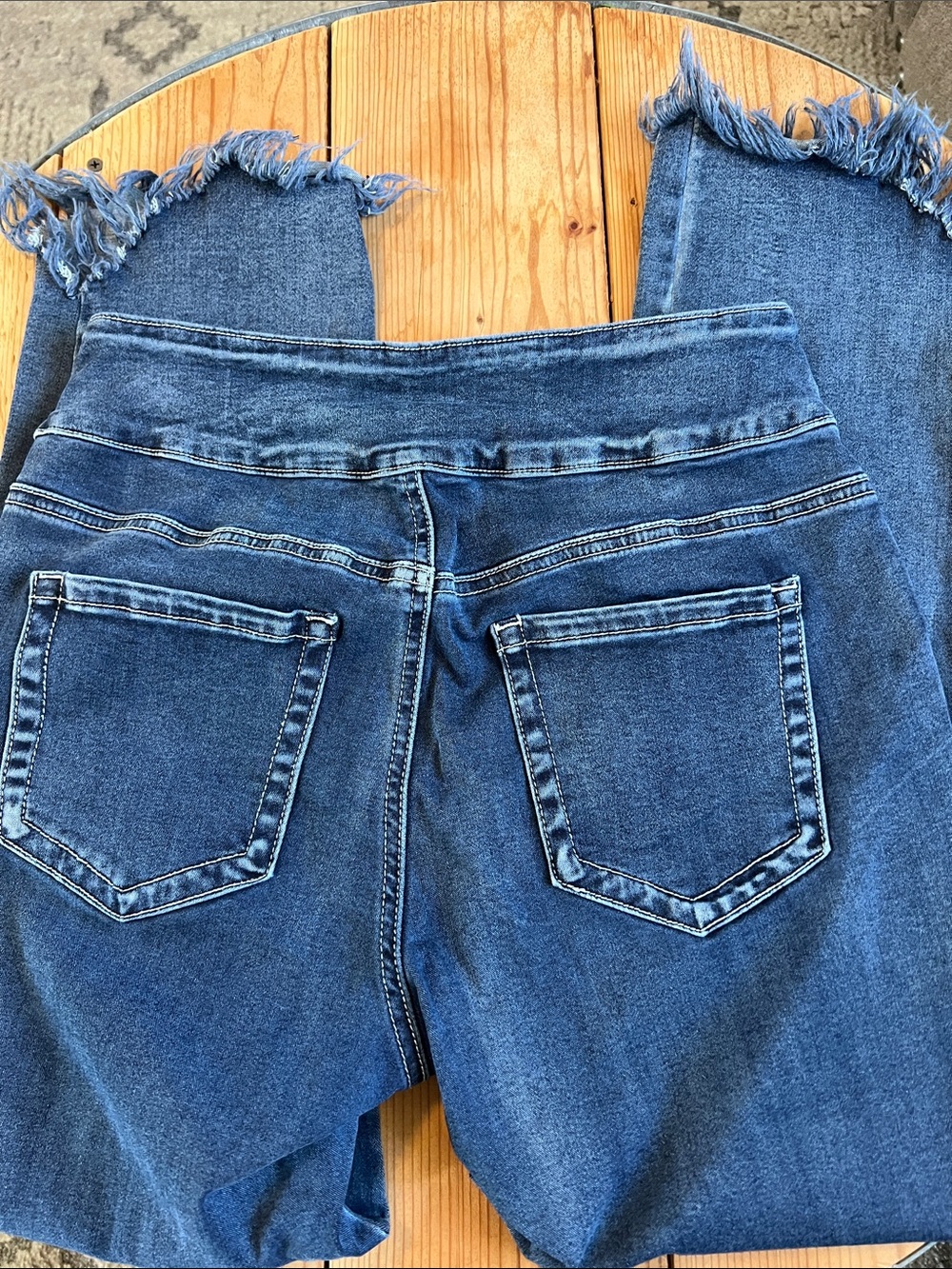 Frayed Hem Indigo Denim Jeans - Picture 4 of 7